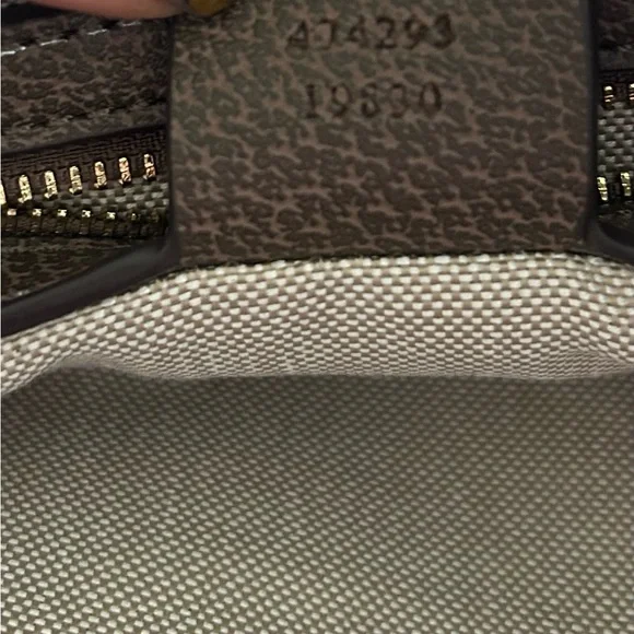 Authentic Gucci Crossbody Purse - Picture 10 of 10
